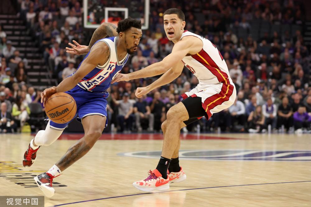 湖人队的巨 湖人队的巨